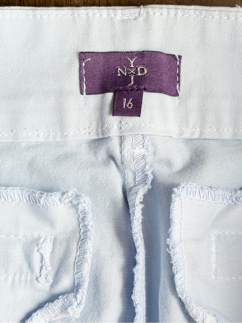NYDJ Lift Tuck Crop Capri Pants Blue Stretch Cotton Rhinestone Cuff Sz 16 NWOT - Picture 5 of 11